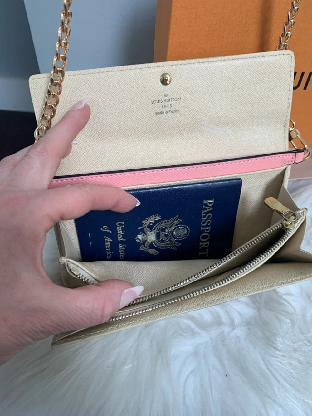 2007 authentic Louis Vuitton Damier Azur Sarah wallet w/ box & conversion kit. - Picture 10 of 16